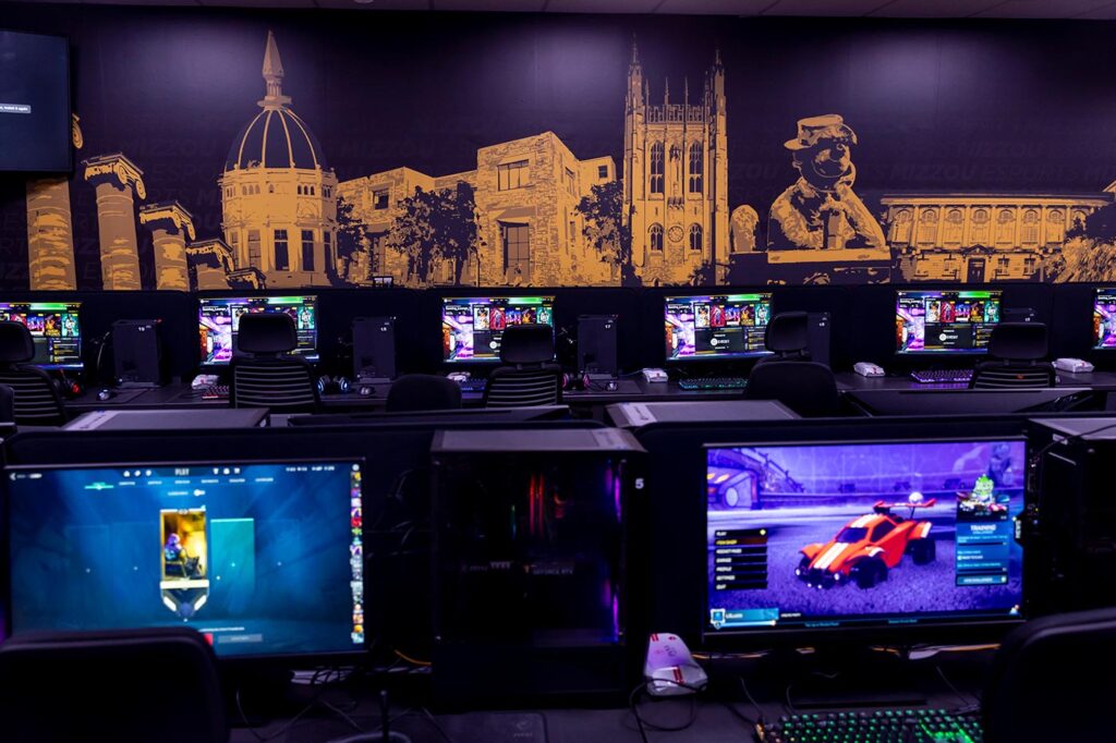 overview of mizzou e sports gaming monitor room set up