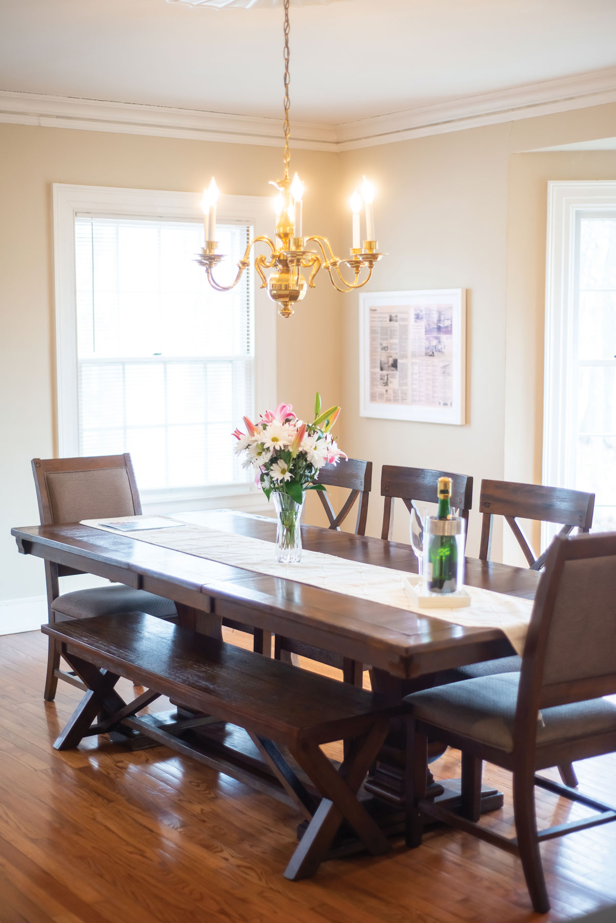 Homes Dining Table