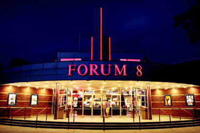 Modern Venues: Forum and Hollywood