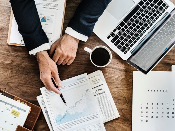 agenda-analysis-business-990818