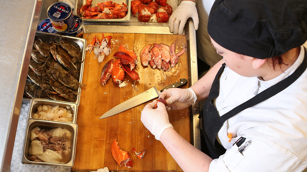 Features-MU-Chef-UniversityClub-Apprenticeship-SLIDER