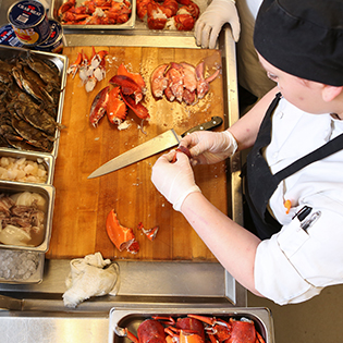 Features-MU-Chef-UniversityClub-March2016-CBT