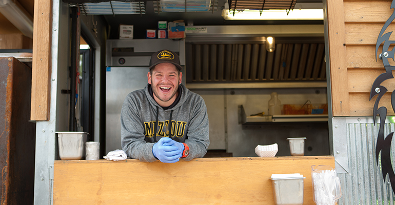 FoodTruck-GrillABrothers-DanielThorne