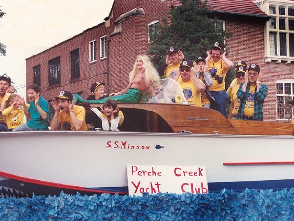 PCYC-parade-flost