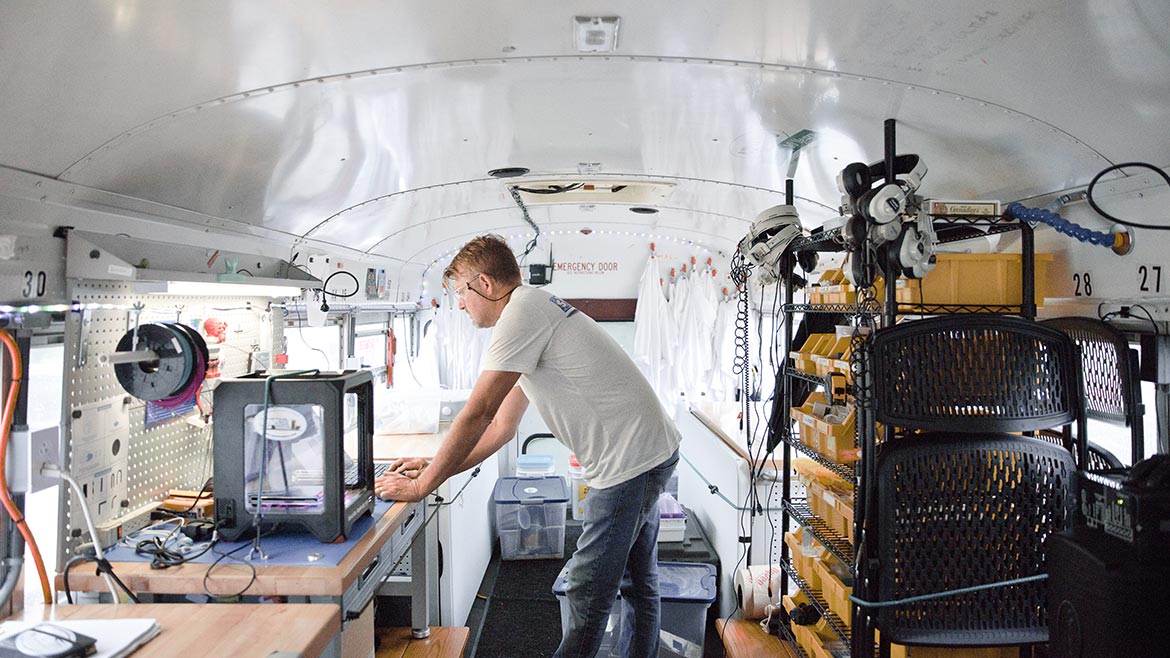 stem-insidebus