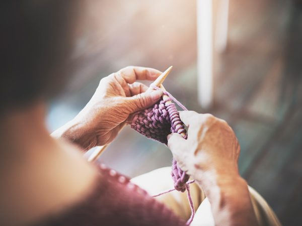 Seasons-Knitting-Como-Living