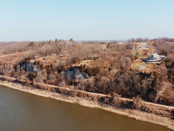 Aerial-view-of-the-river-and-bluffs