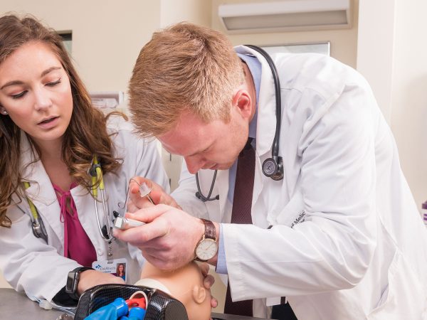 Shelden-Clinical-Simulation-Center-with-MU-School-of-Medicine-intubation