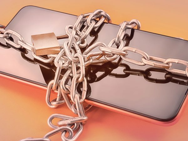 cellphone-chained-and-locked-with-a-padlock