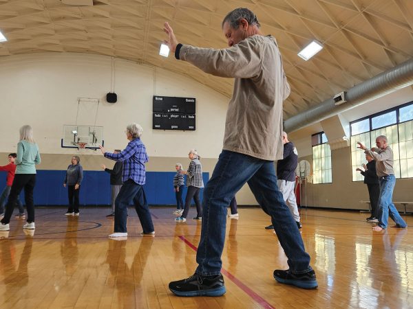 featured-exercise-class-inside-of-armory-building