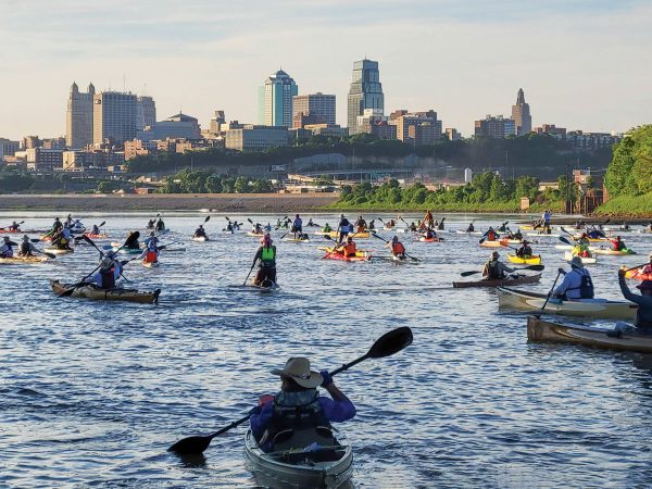 featured-mr-340-participants-paddle-on-missouri-river-in-kansas-city