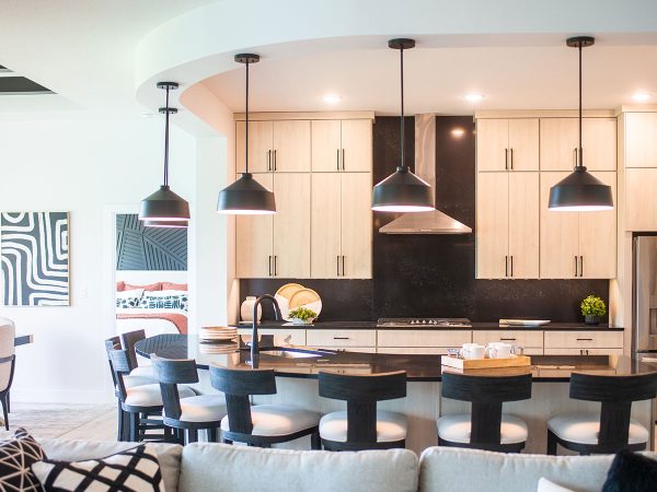 girard-home-open-concept-bar-feat