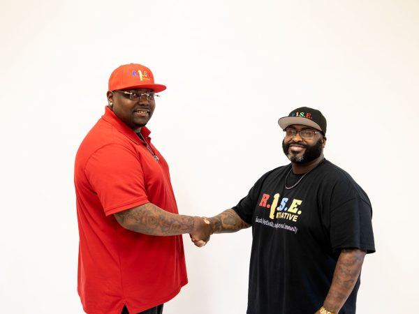 lonnie-l-lockhart-bey-shaking-julian-jackmans-hand