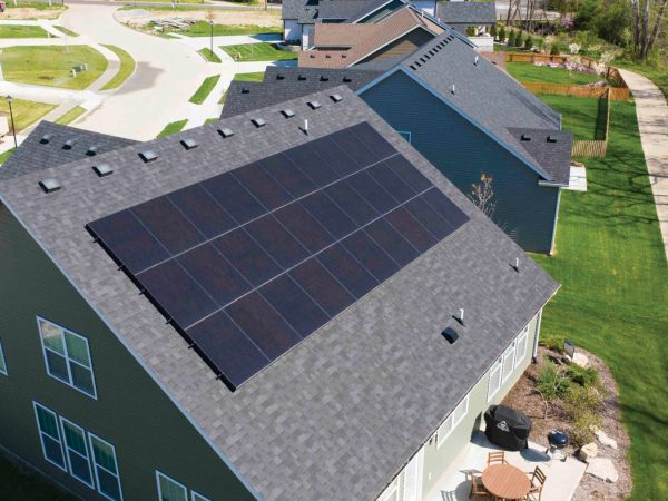 residential-houses-with-solar-panels