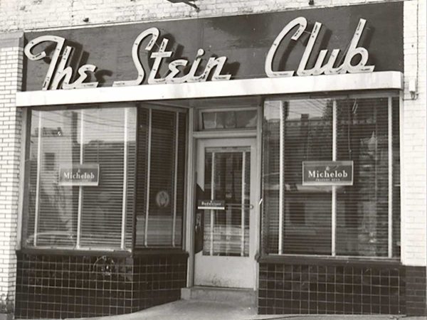 a once-upon a time establishment near the Mizzou campus.|Steve Mosier and Truman the Tiger at a recent Jefferson Dinner.