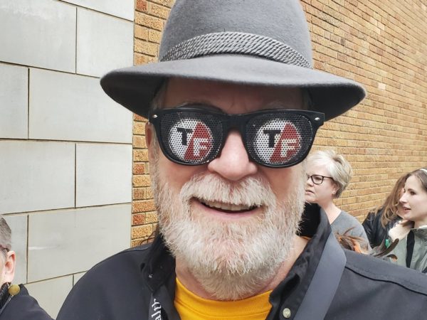 true-false-movie-goer-wearing-true-false-glasses