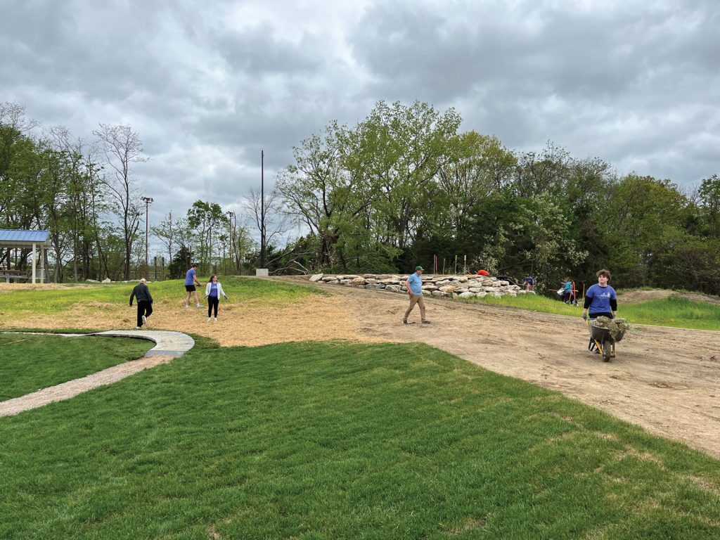 Volunteers Help Beautify Columbia Parks And Trails