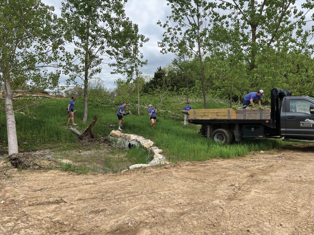 Volunteers Help Beautify Columbia Parks And Trails2