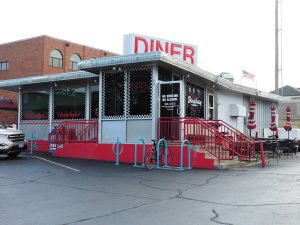broadway-diner-exterior-photo