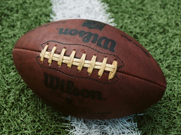 featured-football-on-a-field