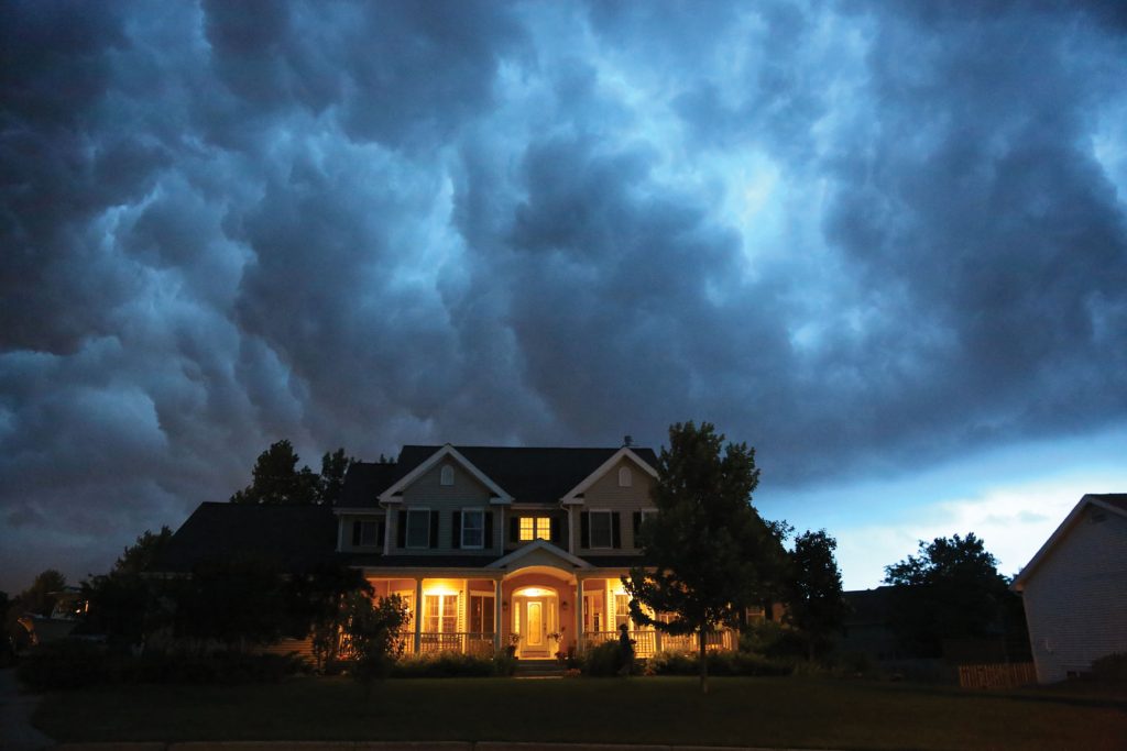 midwestern-home-exterior-during-spring-storm