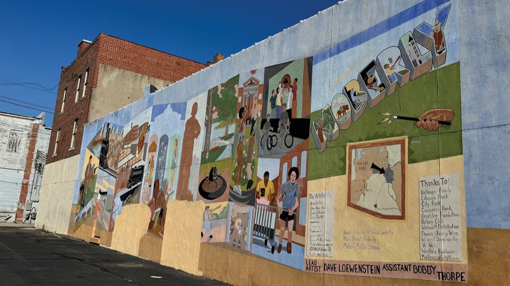 Moberly Mural_photo by Sunitha